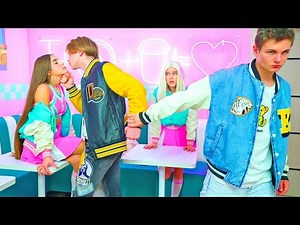 Nouvelle règle - Pas de relations dans le Camp de Diana ! | Des copines sans petit-ami !