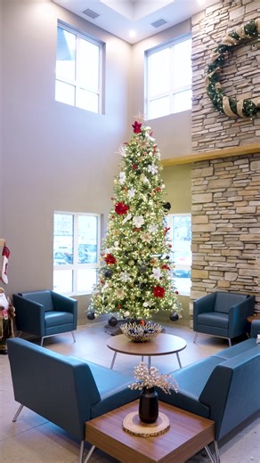 It really is the most wonderful time of the year 🎄 A look around Parkview Terrace as the space fills with warm lights, festive details, and a little extra holiday cheer throughout the community.