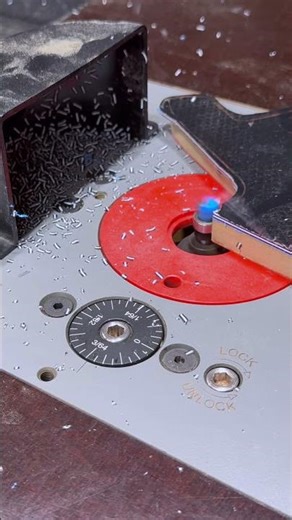 Routing a Custom Fender Jaguar Pickguard #luthier #guitarbuilding #fenderjaguar