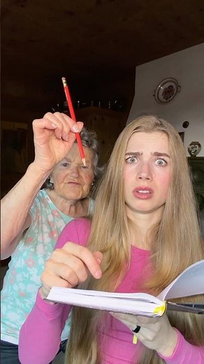 Kein Haargummi? Kein Problem! Omi zeigt Trick mit Stift 😍 #frisur