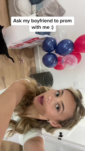 Unique Prom Proposal Idea: Asking My Boyfriend to Prom