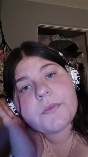 Amy Dixon (@amy_dixon09)’s videos with original sound - Chocolate_.drop