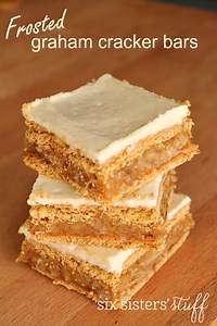 Frosted Graham Cracker Bars Recipe - Six Sisters' Stuff