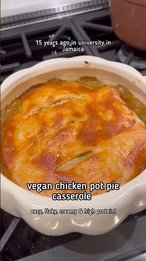 My ULTIMATE comfort meal 😍 #chickenpotpie #veganrecipes #mealprep #thanksgivingrecipe
