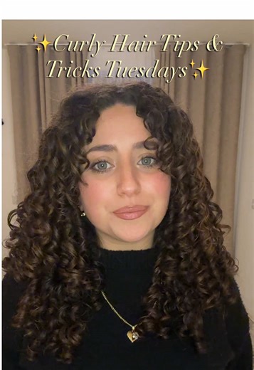 Frizz- free curls in a few simple steps. Which curly problem should I solve next?👇@CurlyEllie @Stellari By Stella Cini #curlyhairtutorial #curlyhairroutine #frizzfree #fyp #curlytips