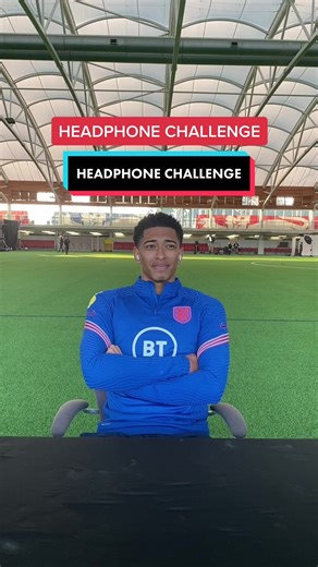 Bellingham vs the Headphone Challenge - Hilarious Moments