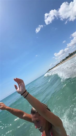 Beach day with bestie 🤿 @seannalynn_