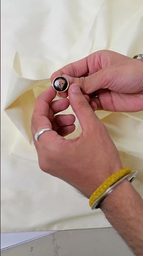 How to wear Cufflinks?