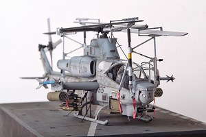 Bell AH-1Z "Viper" - Model Aces