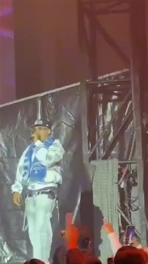 Mi fai tanta compagnia Manue' 🫂🫂🫂🫂🫂🫂#gieolier #rapviet #Emanuele #secondiglianoregna💯🇪🇸🙌 #raplikechester @gieolier