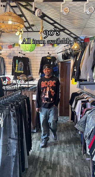 90s Hip Hop Fashion and Streetwear