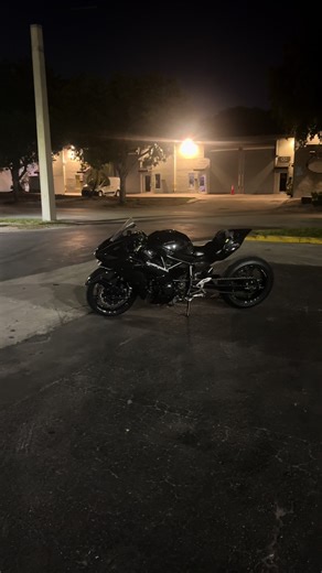 Kawasaki H2R Motorcycle Review and Insights