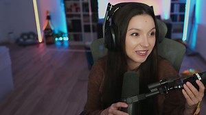 Bisscute - Bisscute and her Mod's relationship, lol