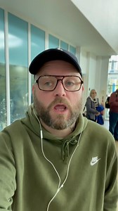 402K views · 9.3K reactions | The best awkward headphoes 藍 | Arron Crascall | Facebook