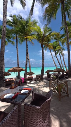 Paradise found! 🌊☀️ This breathtaking beach view comes from Ambassador In Paradise Resort, located on the world-famous Station 1 of Boracay Island. #boracay #philippines #LoveThePhilippines #boracayisland #beachday