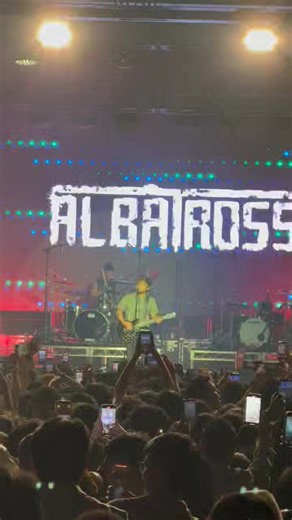 Nischal- Albatross Live Performance | Nepali E-Chords