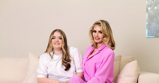 Chloe Sims packs up entire life and moves to LA with daughter in just five days