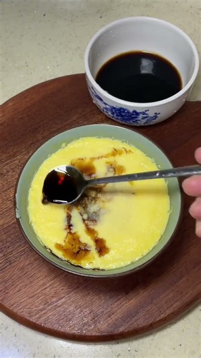 Every time I boil water to steam egg custard, I can't make it well. How do you steam it? Tell me abo