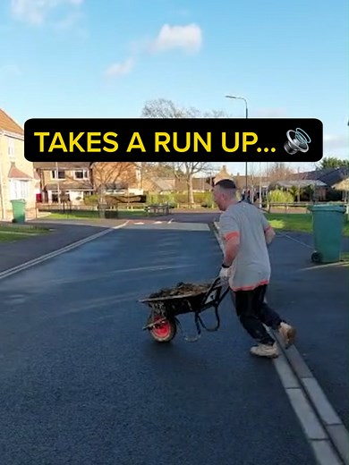 On The Tools (@onthetoolstv) - Hilarious Wheelbarrow Fails That Will Make You Laugh