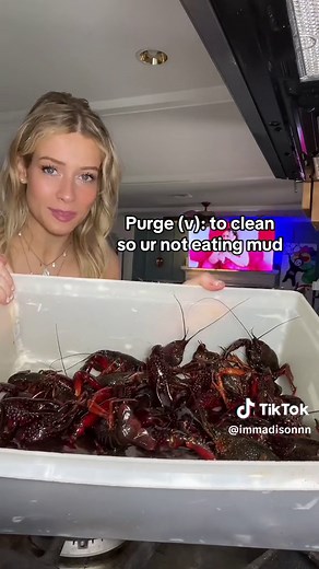 How to Purge Crawfish for a Clean and Flavorful Boil