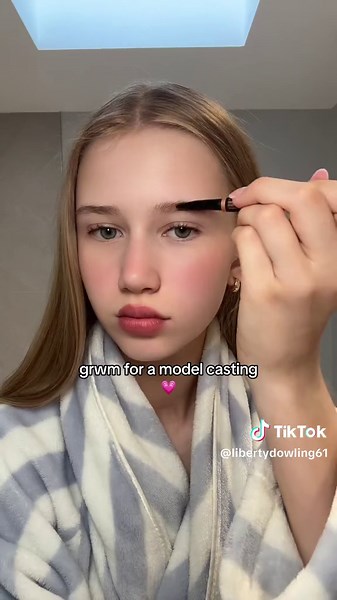 Model Makeup Routine for Aspiring Supermodels