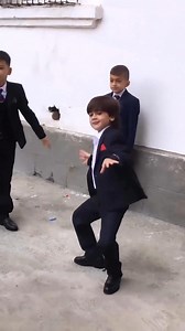 67K views · 1.1K reactions | You can tell their personalities....who's the flirt, the follower, and who's not interested. | Dance Move | Facebook