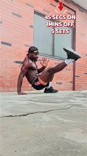 FRONT KICKS #corestrength #bodyweighttraining #bodypositivity
