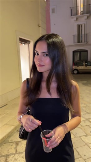 Empowering Lyrics of 'I Will Survive' by Gloria Gaynor