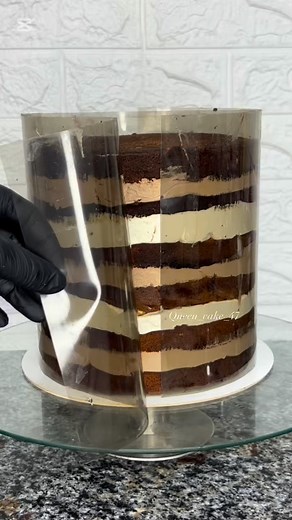 2.8K views · 208 reactions | كيكة خطوبة part2 . . . . . . . . . . . #firstbirthday #babycake #cakedesign #événement #redcakes #ghardaïa #cupcakes #chocolatecake #baker #instafood #mini #cakedecoration #weedingcake #algerie #cake #animalscake #baby #color #fyp #minicake #instapic #followforfollowback #red #anniversary #ganache #génoise #happiness #girl #girĺcakes | Amrane Ines | Facebook