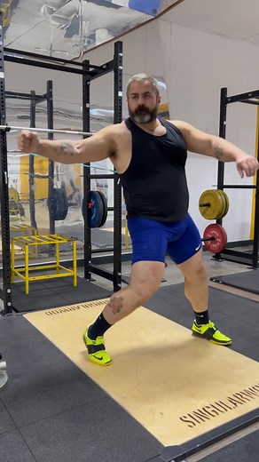 Eloi Rovira on Instagram: "🥏 some special strength and core exercises for throwing. Trying to improve the strength of the core muscles that are involved in the throwing process and technique! Not all we do for workouts is lifting 😜 . . . #sport #trackandfield #shotput #training #pes #atletisme #strength #workout #gym #peso #fcbarcelona #fcb #barça #atletismo #discusthrow #discus #disc 🎱🥏"