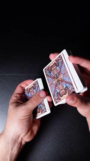 Cardistry Tutorial: Overhand Shuffle #shorts #tutorial #cardist #shuffle #cardistry