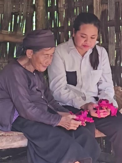 258K views · 8.9K reactions | The homeless girl bought the old lady a new set of clothes. The old lady was very touched #cooking #villagecooking #playground | Htwe Aung | Facebook