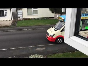 Ice cream van playing greensleeves h64