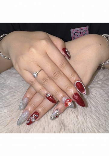 Nail Art Polos ❌ Request Nail Art for Chinese New Year 🪭🏮🐍 ✅ Design Nail Art apapun yang kamu mau pasti bisa di Yuniesays. Mumpung masih ada promo min transaksi 300k bisa tarik angpao yg berisi free treatment. Yuukkkk jangan sampe kehabisan promo! APPOINTMENT SEKARANG!!! 📍Yunie says salon Green Village, Tangerang Ruko Ginza Block C no 15 Green Village, Tangerang 📱 62 895-3842-12074 #nailart #cny #chinesenewyear #nailartaddict #nailartdesign #nailarttutorial #salontangerang