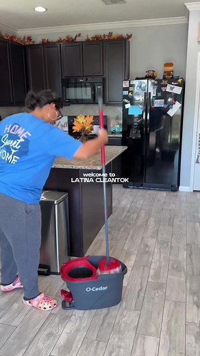 Latina Cleantok Clean-With-Me: Cozy Cleaning Motivation