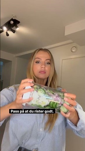 Hvordan lage agurksalat med laks?