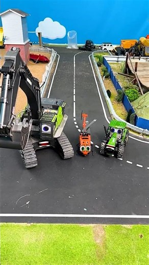 Remote control cars and hungry Giant 🚧 #builderc