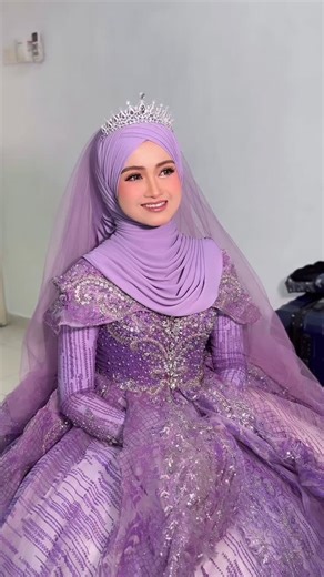 MARR Hijabstyling Perak on Instagram: "For the first time saya buat Turkish shawl pd bride🥰 thank you bride saya sudi beri kepercayaan penuh untuk saya siapkan awak❤️ . Sabrina | Kampar | Turkish shawl & Drape Makeup @makeupbyiqa Hijabstylist @marrfee Bride @sabrina.rynaa . . #hijabstylingperak #drapperperak #hijabstyling #tutorialshawl #tutorialbawal #reel #hijabstylingperak #drappingperak #telukintan #perak #drapper #nikahsanding #turkishbawal #turkishnet #turkishhijab"