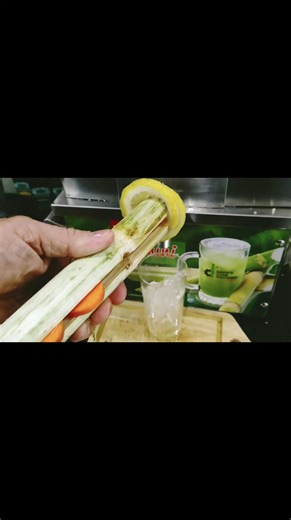 How to juice anything in a sugarcane machine #reels #sugarcanejuice #sugarcane #sugarcanemachine #sugarcanerecipes # | David's Cane Machines Select