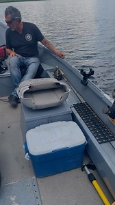 UNDERWATER FOOTAGE of a fish taking a blob with Don’s Play by Play of the action 🤩👌 . . . . . @officialmauijim @troutwaters.ca @welovehardyflyfishing @authentictshirtcompany @scientificanglers #bobberdown #chironomids #troutflies #flytyingnation #flyfishingbc #chironomid #sfotf #sportfishingonthefly #troutfly #flytying #flyfishing #midges #hardyflyfishing #mauijim #troutwaters #authentictshirtcompany #firsttelleriumcorp | Sport Fishing on the Fly - SFOTF