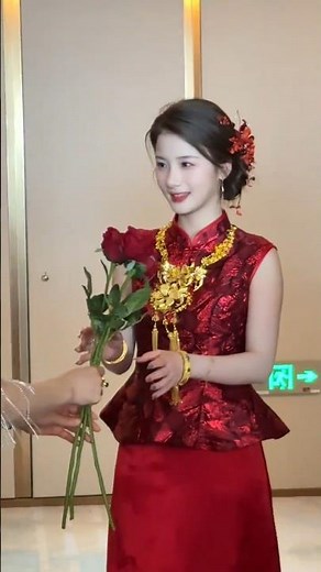 Elegant Chinese Engagement Ceremony | Beautiful Bride in Traditional Dress 🌹 #wedding #love #shorts