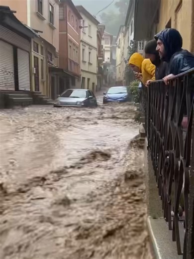 When Streets Become Rivers: The Impact of Flash Floods