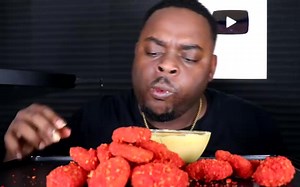 【野兽小哥吃播】美味的热奶酪鸡块（终于想起密码了）