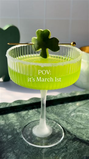 Send this to who you’re celebrating Paddy’s Day with! ☘️ #stpatricksday #cocktails #guinness #whiskey | Drinks with Danica