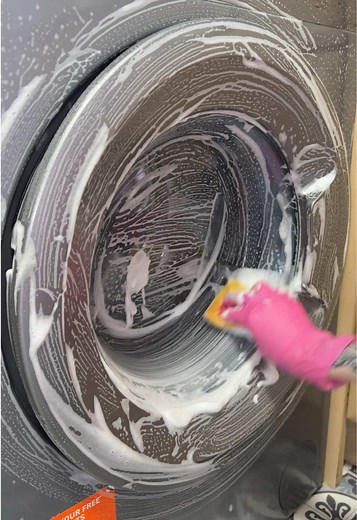 Washing Machine Cleaning Hacks with Bleach — Easy Fixes