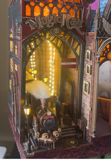 Hogwarts Express Book Nook Kit
