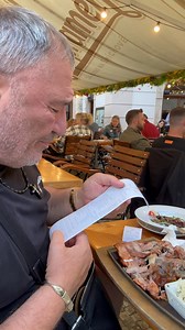 1M views · 6K reactions | Prietenii mei eu va recomand sa ocoliti ciolanul si carnatul de Praga, nu sint de nici o culoare, le da gurs siropul ala ce il pune pe ciolan :( acolo l-am lasat si plata ma spart 樂 #praga #nelson #nelsonMondialu #Oconasa #NELSON #oconasa #muzicanelson #bogatsumondial #follow #like | Nelson Mondialu' Fenomen | Facebook