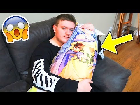 NORMAL PEOPLE MEET MY WAIFU PILLOW ft. SOAR HOUSE (Anime Body Pillow)