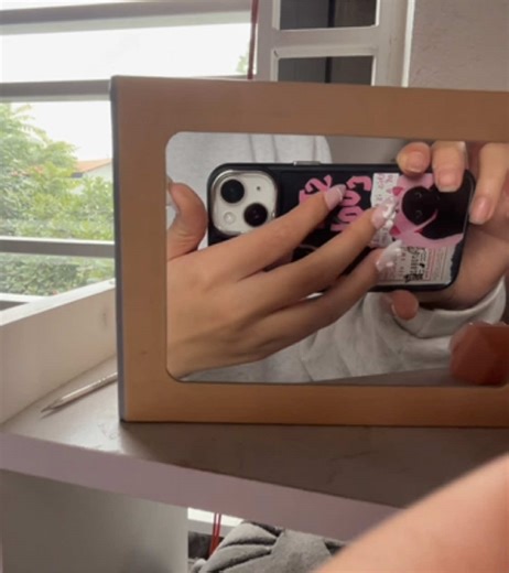 Camera Tapping and Scratching ASMR for Relaxation