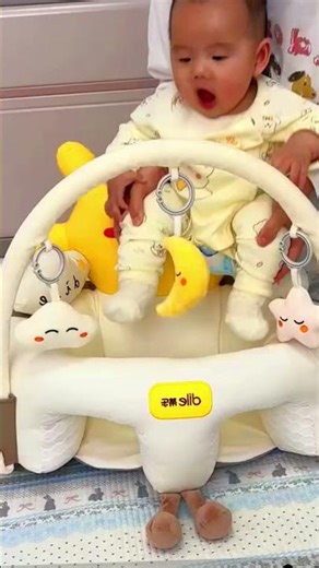 Cutest Baby Learning to Sit & Play! ❤️👶#BabyMilestones #BabyLearningToSit #CuteBaby #BabyPlaytime